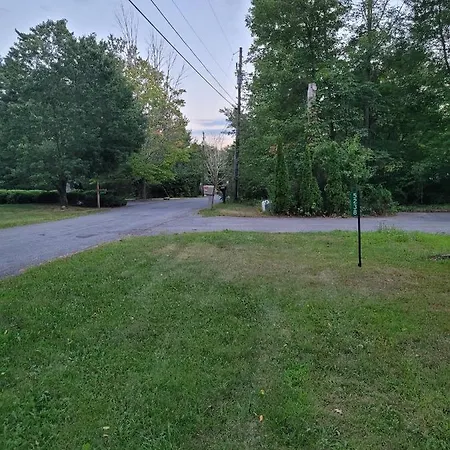 Experience The Serenity Of Pineapple Acre Pocono Stroudsburg Exterior photo