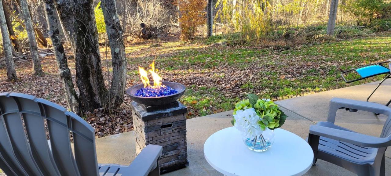 Experience The Serenity Of Pineapple Acre Pocono Holiday home Stroudsburg